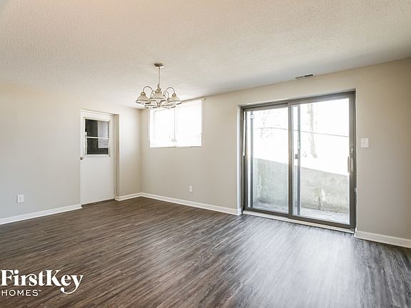 5th image of 2020 S Belmont Blvd