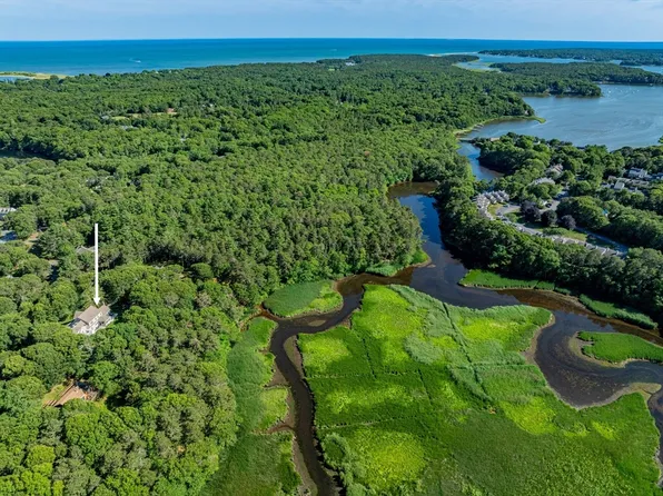 239 Oxford Dr, Barnstable, MA 02630