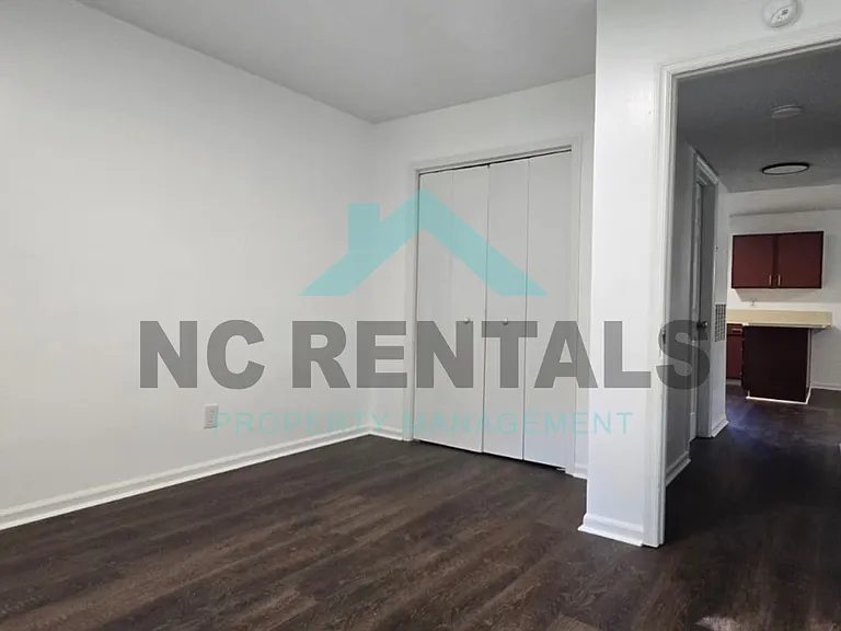 2559 Green Oaks Ct #B — Photo 18