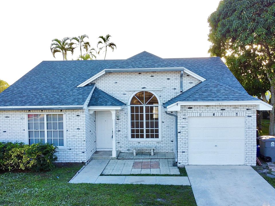1st image of 5583 Pebble Brook Lane