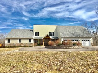 1018 S Fleming Rd, Bull Valley, IL 60098