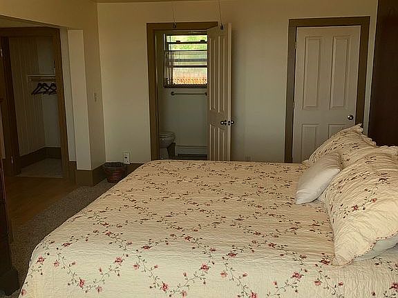 Upstairs master bedroom 