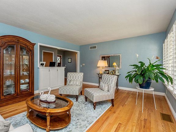 2nd image of 5684 E Garrett Ave
