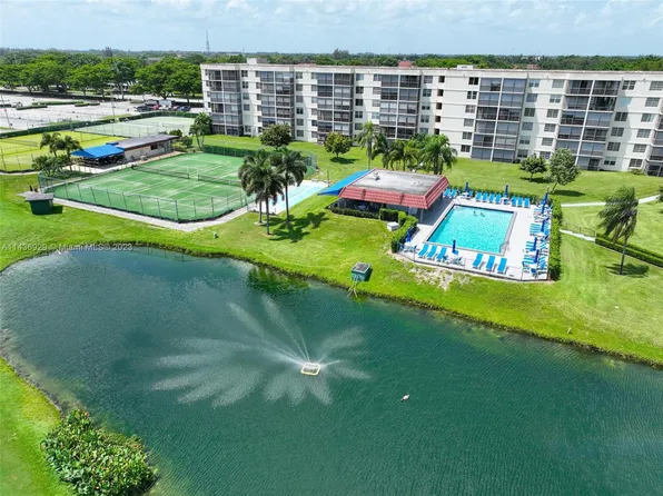 8900 Washington Blvd APT 315, Pembroke Pines, FL 33025