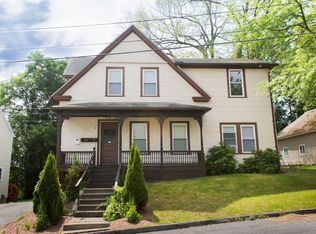 8 Arcadia St, Worcester, MA 01604