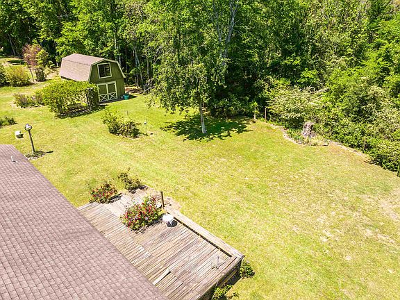 33rd image of 115 Edenberg Dr