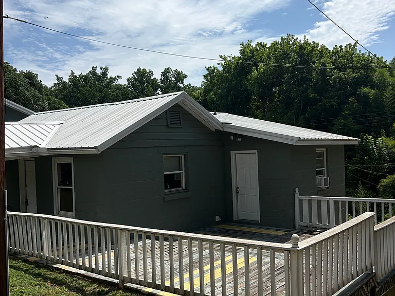 55 Oak St — Photo 14