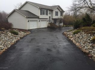 469 Cedar Dr, Long Pond, PA 18334