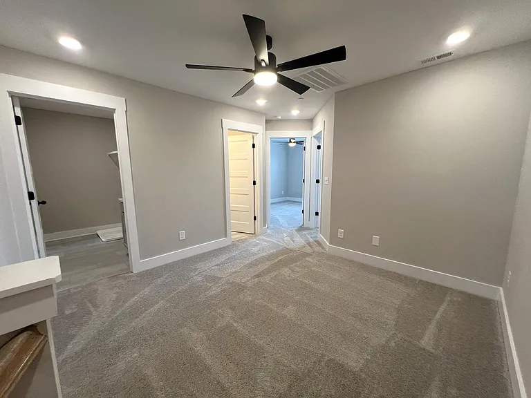 304 Lynwood Station Blvd — Photo 16