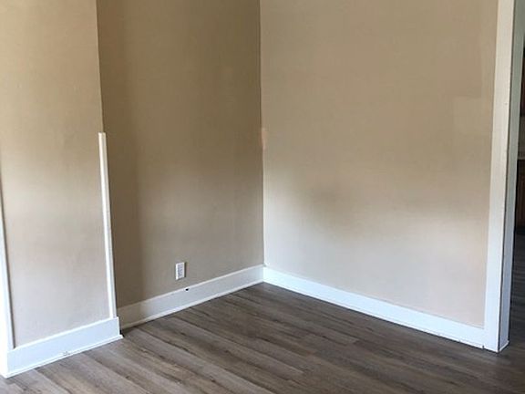 3rd image of 517-519 Greenwald St #517