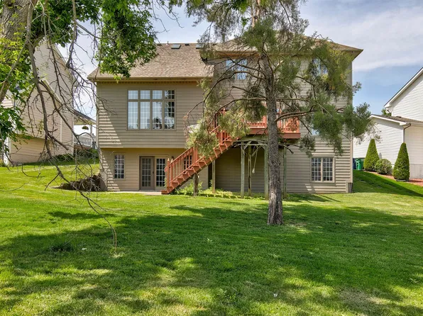 8004 Wilden Dr, Urbandale, IA 50322