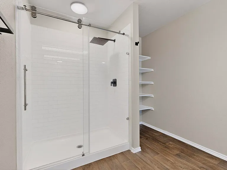 218 Sickle Loop — Photo 16