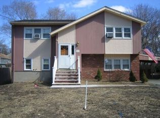5 Smokerise Rd, Hopatcong, NJ 07843