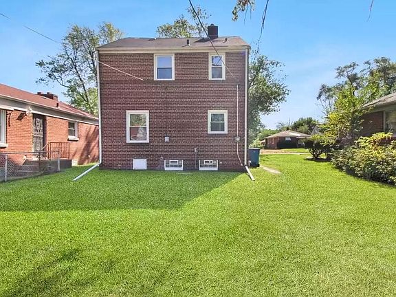 4th image of 3606 Harrison St