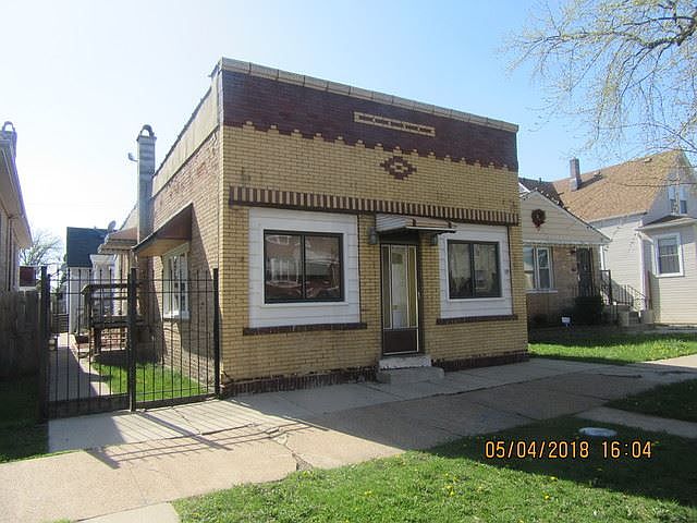 1st image of 2710 N Marmora Ave