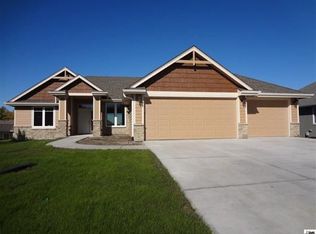 6322 SW 42nd Ct, Topeka, KS 66610