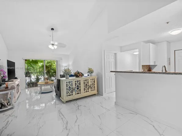 12106 Saint Andrews Pl APT 202, Miramar, FL 33025