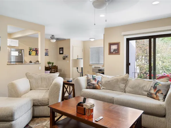 101 Richmond Boulevard #3A, Ronkonkoma, NY 11779