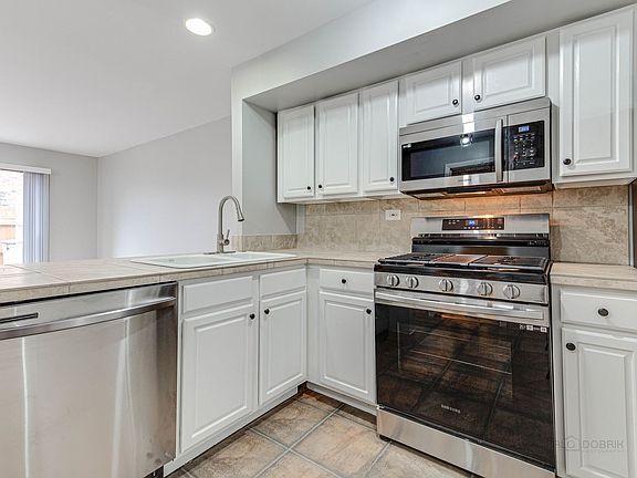 5th image of 1610 Waxwing Ct