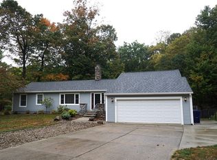 330 Hanna Dr, Tallmadge, OH 44278