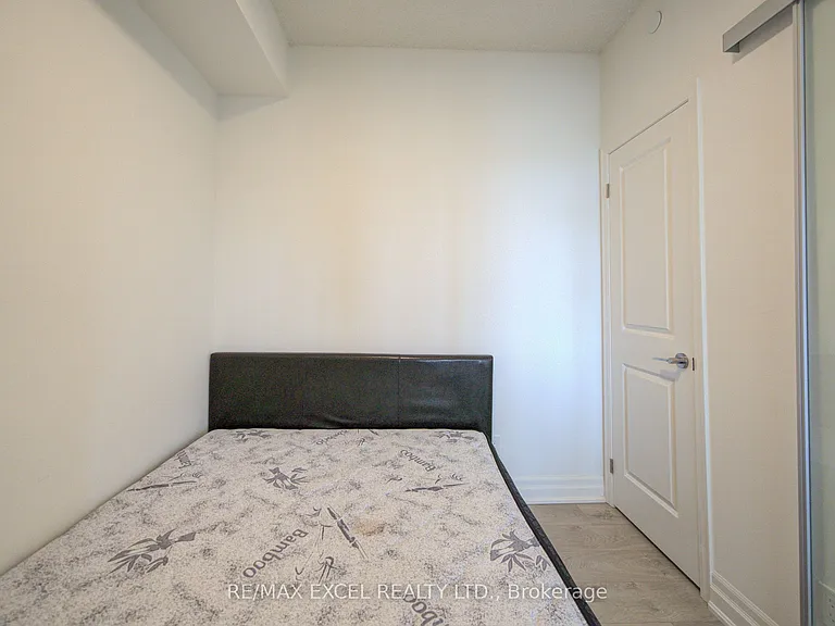 8 Rouge Valley Dr W #609B — Photo 28