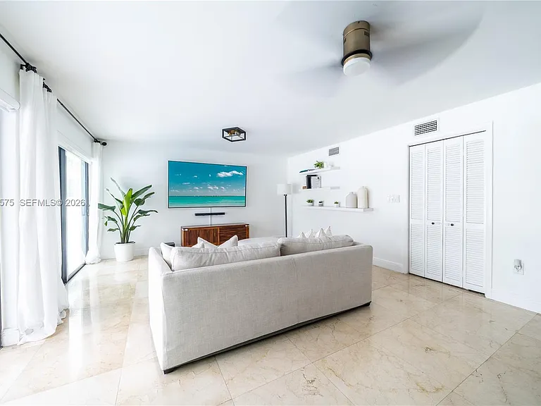 330 SW 133rd Pl — Photo 17