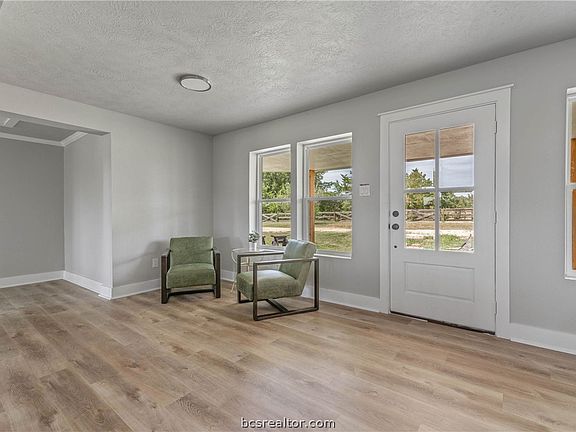 4th image of 7115 Honeysuckle (pvt) Ln