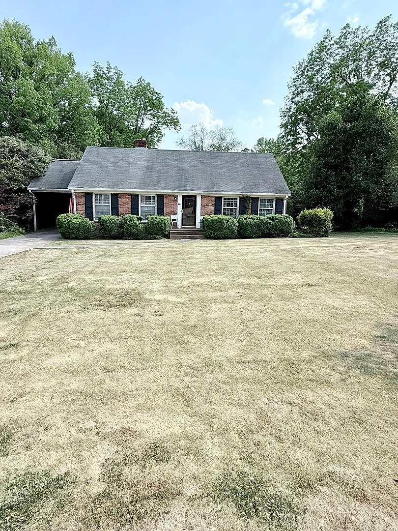Awesome House Near South UGA Campus! — Photo 1