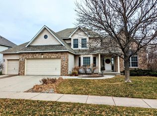 1476 Riverbluff Dr, Hastings, MN 55033