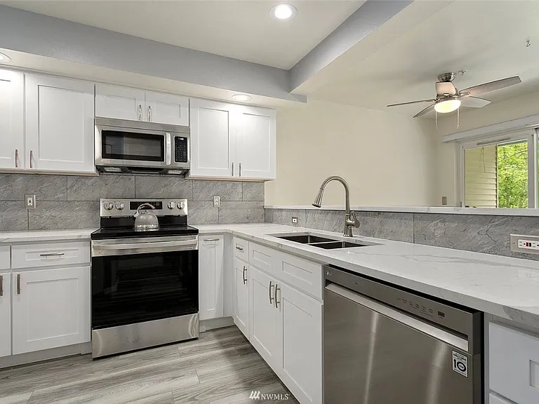 1926 S 368th Pl #206 — Photo 8