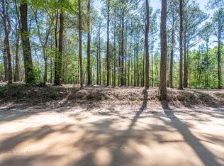 110 Largemouth Dr, Sylvester, GA 31791