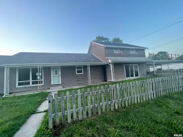 302 N Illinois St, West Frankfort, IL 62896