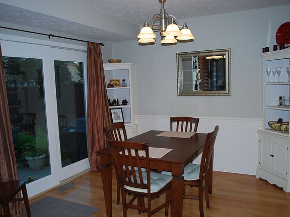 4th image of 5424 S 78th St
