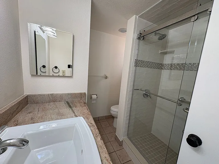 1 Lake Hollingsworth Dr #2 — Photo 12
