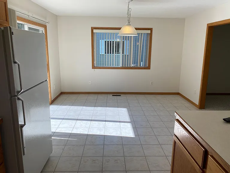 6214 Elliott Ct — Photo 7