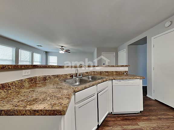 5th image of 11167 W Garfield St