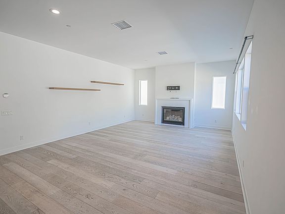 4th image of 28519 Moyer Ln