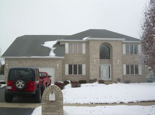 13417 S Mary Lee Ct, Plainfield, IL 60585