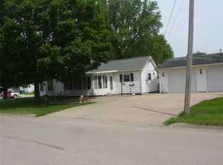 901 6th Ave, Belle Plaine, IA 52208