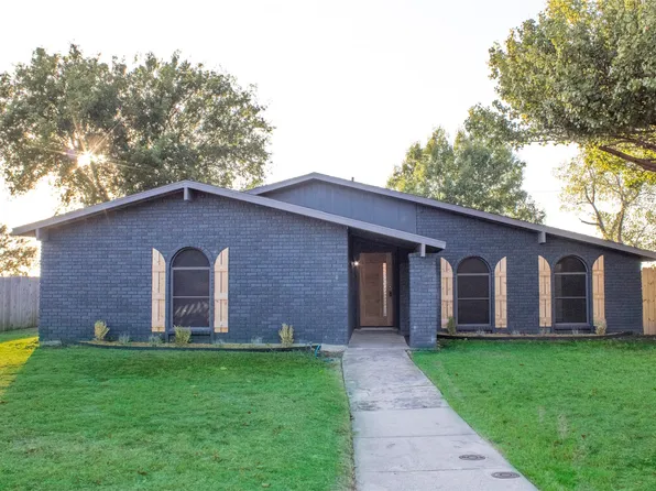 1355 Sequoia Dr, Desoto, TX 75115