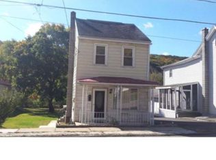 7 W Center St, Tremont, PA 17981