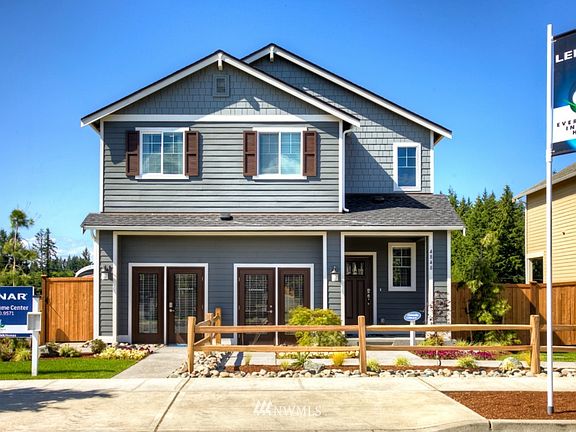 2nd image of 4018 Cameron Lane NE
