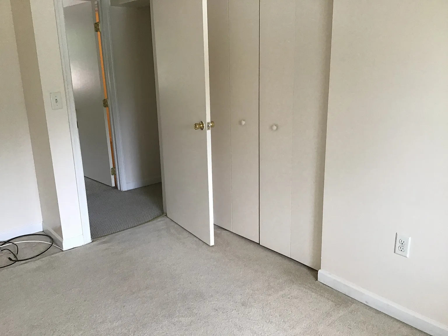 2 bed, $1,050 — Photo 3