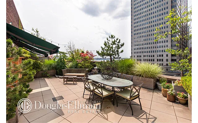 Sold by Douglas Elliman | media 25