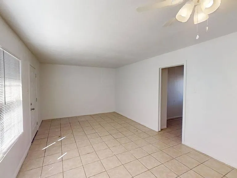 1903 Duncan Ave — Photo 6