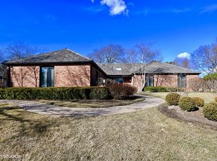 305 Whytegate Ct, Lake Forest, IL 60045