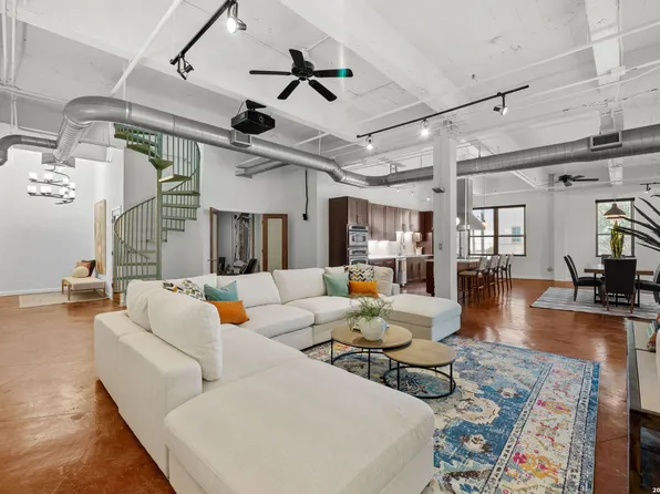 1339 S FLORES ST #202, San Antonio, TX 78204