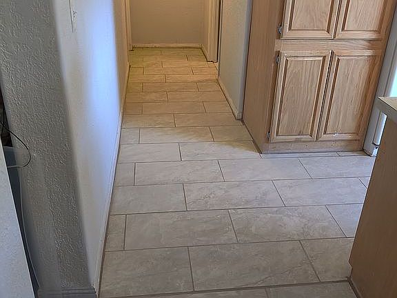 3rd image of 10 Camino Corto Ln