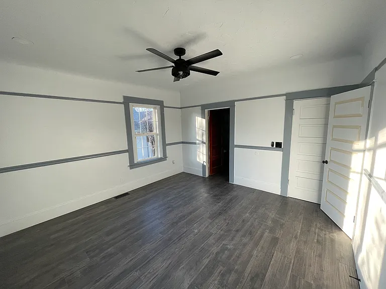 202 C St — Photo 3