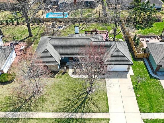 2nd image of 7609 W 99th St